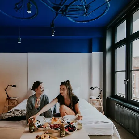 Bike'up Aparthotel 3*